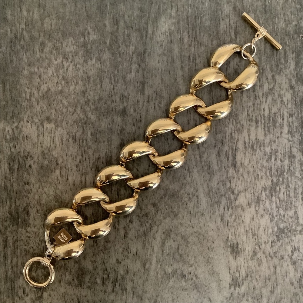 Vintage Anna Klein gold tone bracelet.